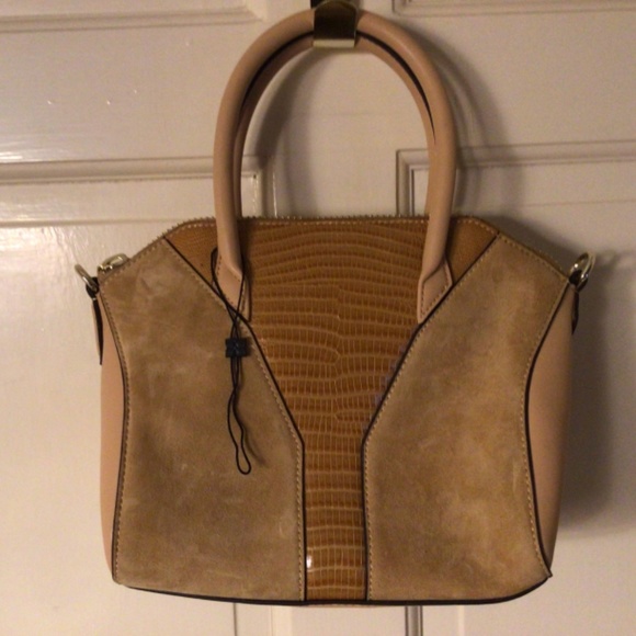 BCBGMAXAZRIA Lizard Embossed Leather and Suede Sho - Picture 5 of 6